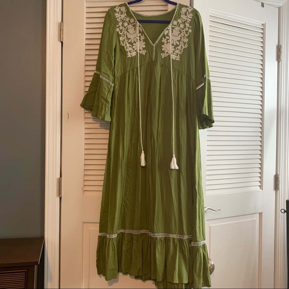 Flowy green maxi dress